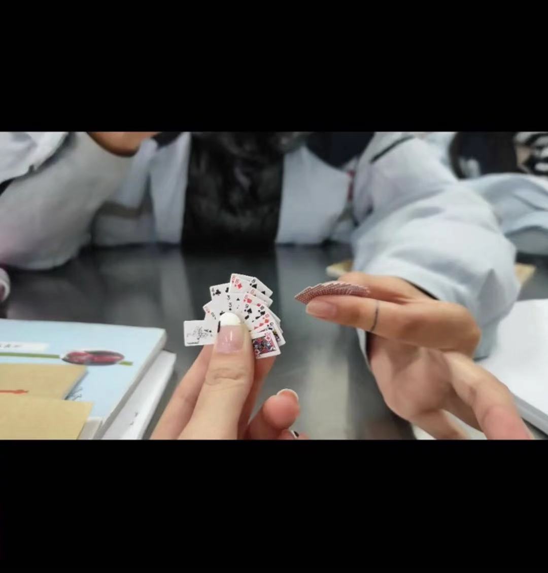1 세트 미니 포커 카드 놀이 귀여운 미니어처 게임 재 - Prank Toys 리뷰 및 가격